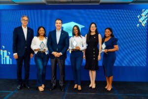 Banco Popular otorga nuevas becas a estudiantes universitarios