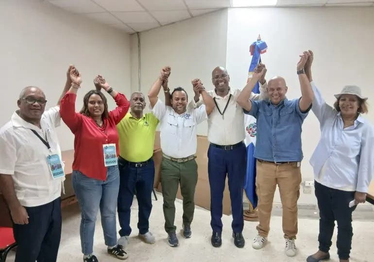 Luis Pérez gana la presidencia del CDP
