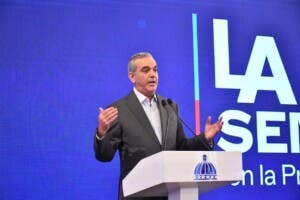 ¿Qué respondió Abinader a Leonel Fernández sobre la economía de RD?