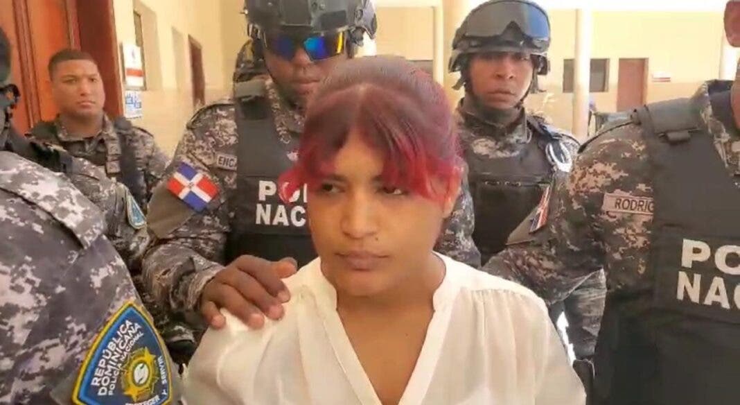 Imponen un año de prisión preventiva a Clara Sánchez por muerte de taxista en Moca