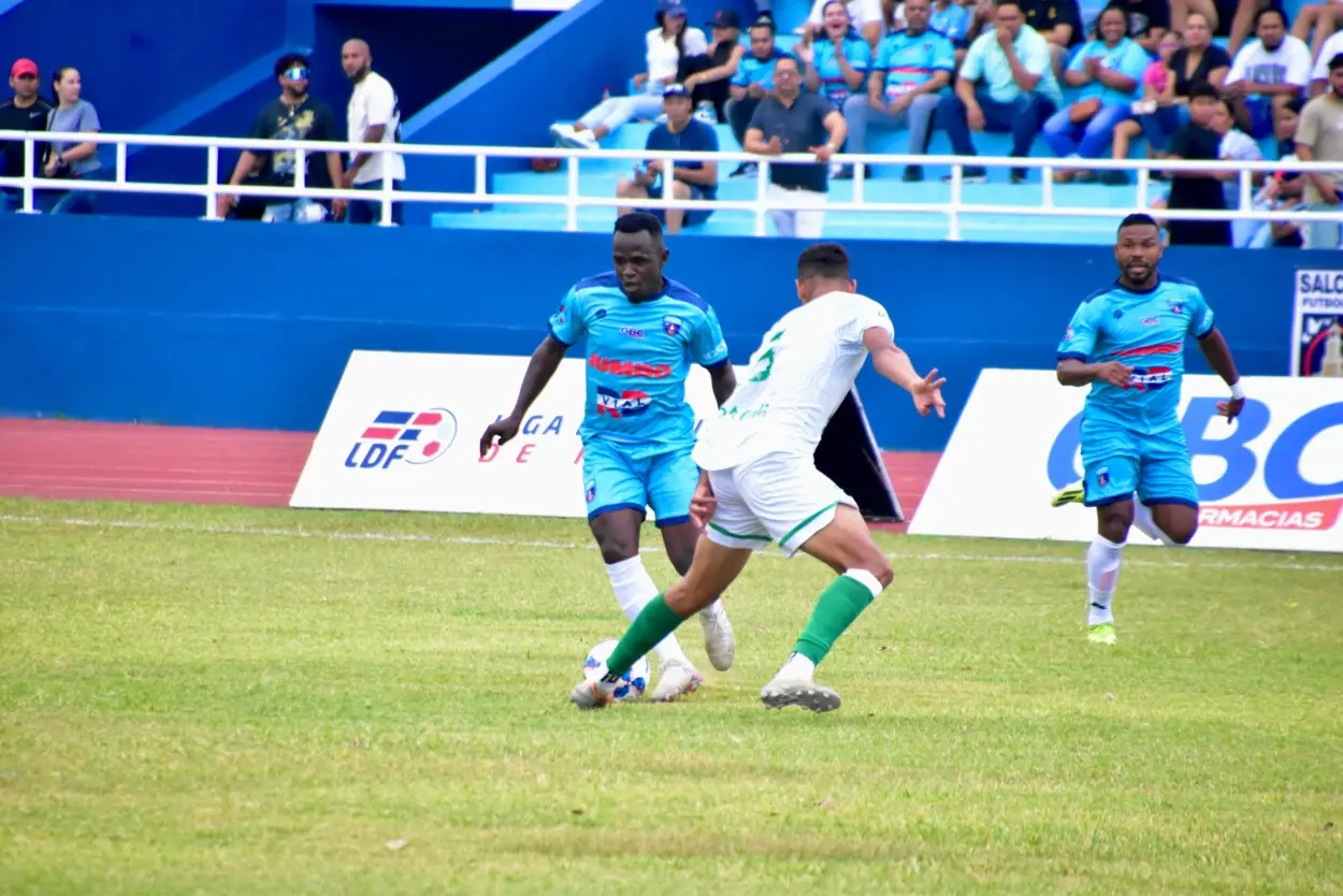 Salcedo FC, Pantoja y Cibao en dura lucha por la supremacía del fútbol dominicano