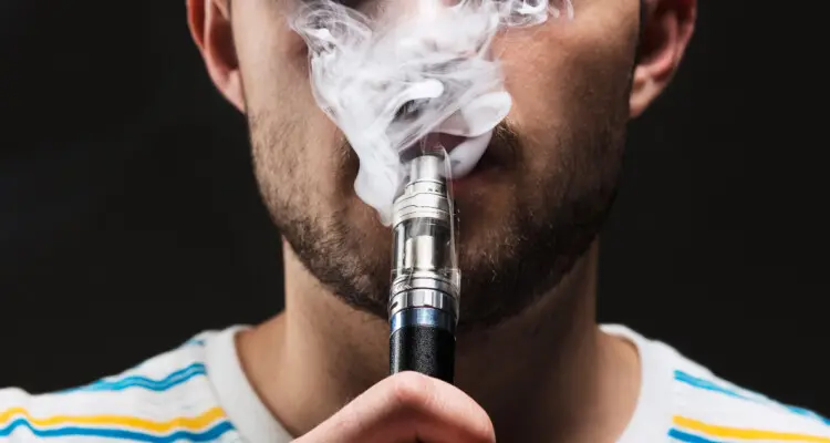 Estudio revela la normalización del vapeo entre adolescentes: ¿Por qué?