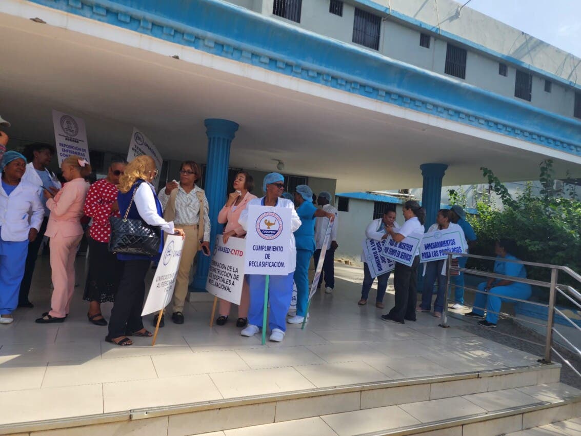 Gremios de enfermería reclaman a Abinader respeto a acuerdos y anuncian paro