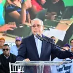 Danilo: «Es criminal dejar 11 mil aulas sin terminar y desmontar Tanda Extendida»