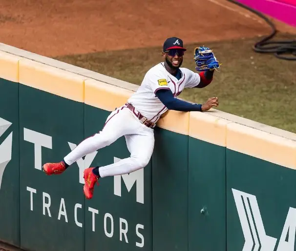 Jurickson Profar roba jonrón a Agustín Ramírez con una atrapada para la historia