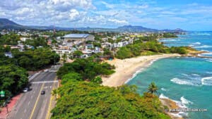 Ayuntamiento saca escombros del malecón de Puerto Plata