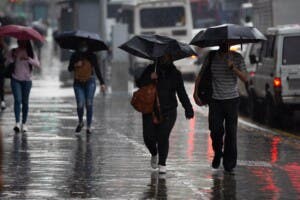 Onda tropical provocará lluvias en varias provincias