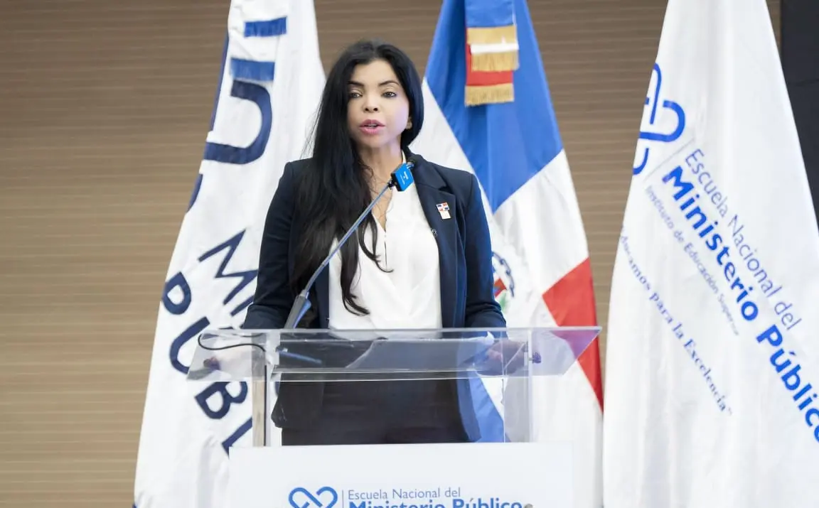 Yeni Berenice demanda coraje y transparencia a fiscales en la lucha contra la criminalidad