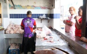 El pollo ya no es rentable: comerciantes alertan sobre su alto costo