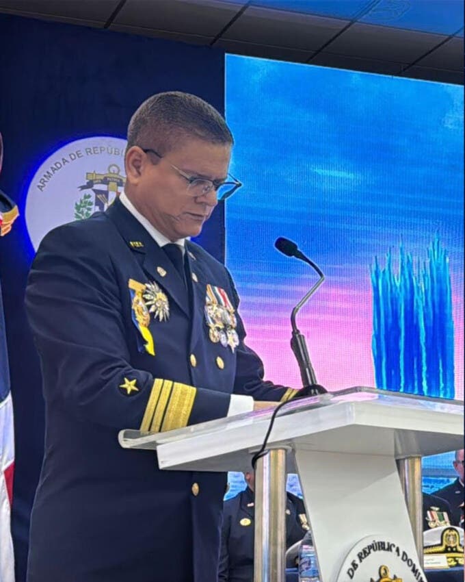 Reconocen a héroes de la Armada en ceremonia de condecoración 2025