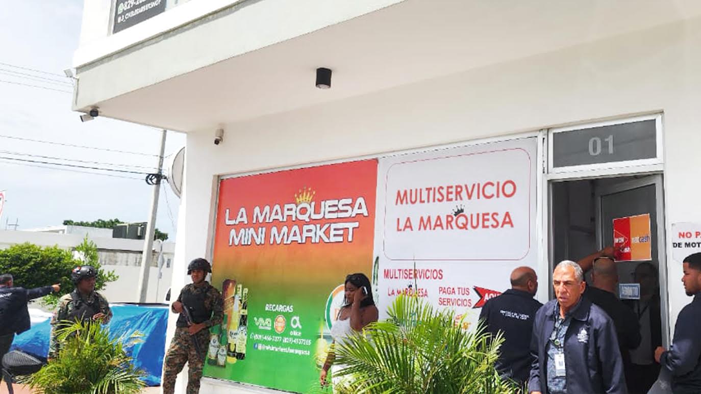 Cierran negocios ilegales en Ciudad Juan Bosch