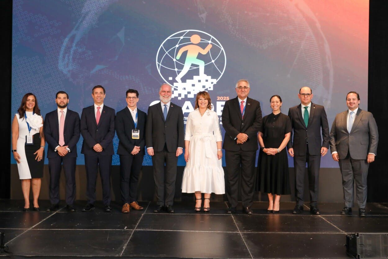 Congreso analizan talento humano en banca