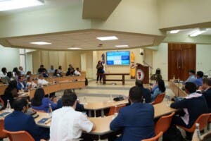 Imparten talleres para bajar carbono