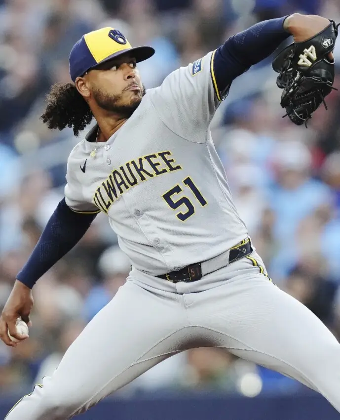 Freddy Peralta: “Se trata de aprender el proceso”