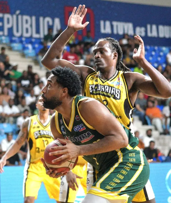 Juan Guerrero encesta 38 puntos en triunfo San Carlos