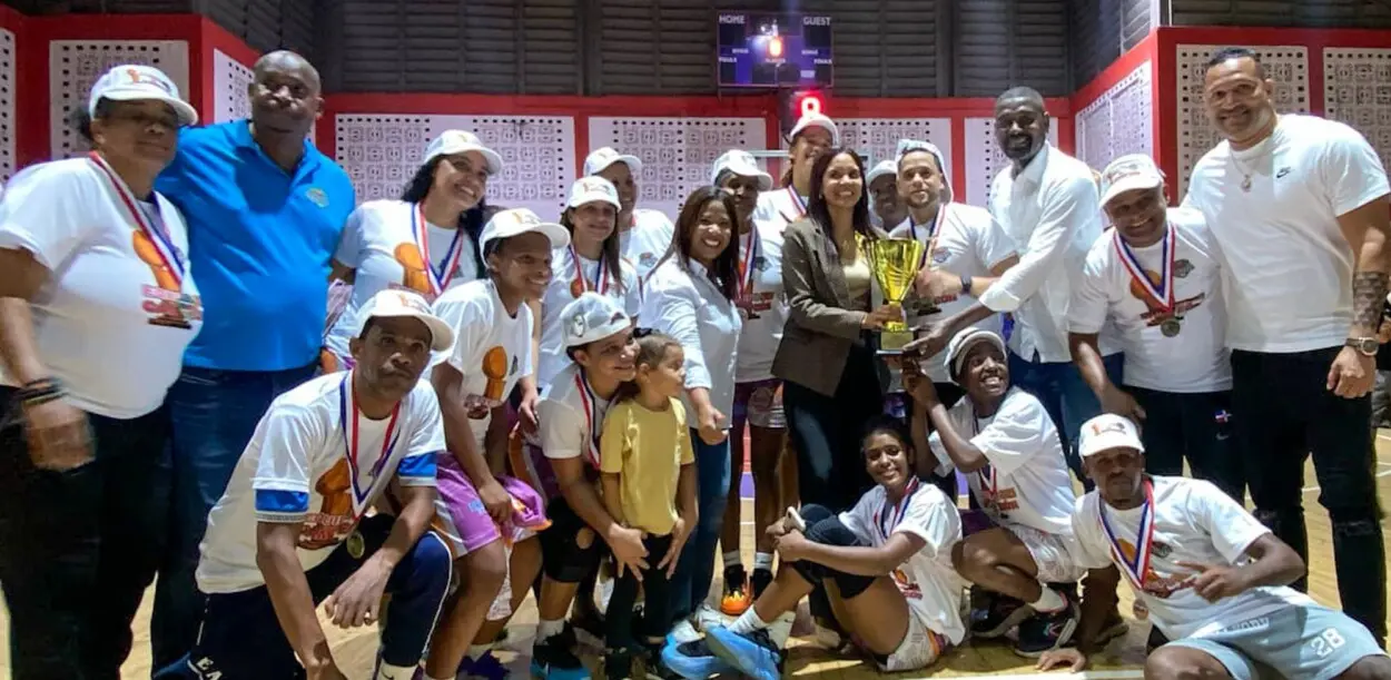 Club Calero campeón torneo basket Abasado