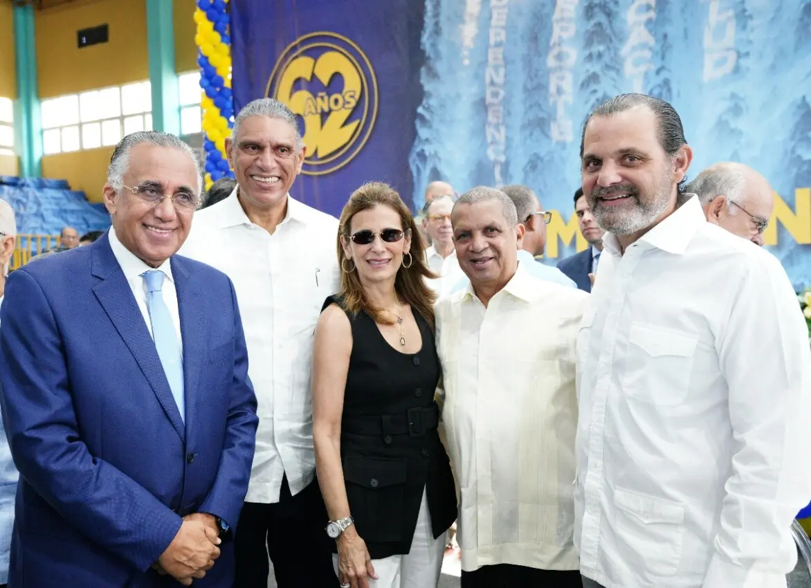 62 aniversario del Club Mauricio Báez