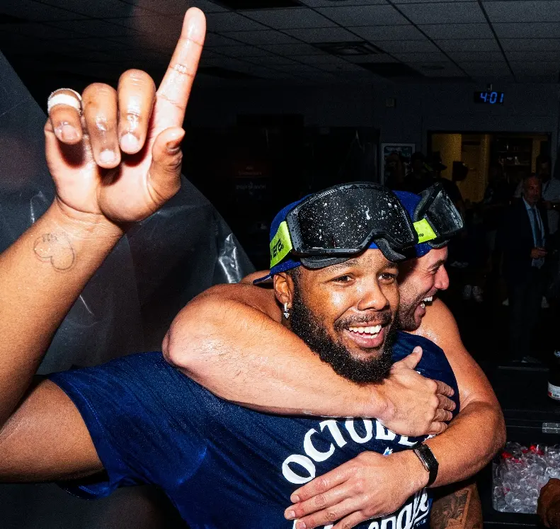 Abran el champán, pero guarden una botella: Vladdy Jr. “El trabajo no ha terminado”