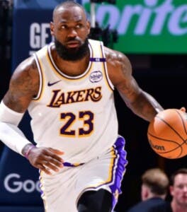 Los Lakers quieren que LeBron James «elija su historia»