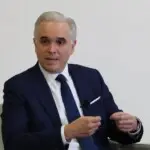Ministro de Educación ordena investigación por video vulgar presuntamente grabado en una escuela
