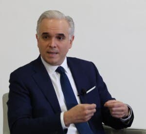 Ministro de Educación ordena investigación por video vulgar presuntamente grabado en una escuela