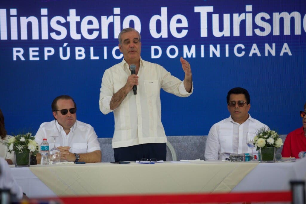 Abinader sigue en Puerto Plata: impusa obras turísticas y proyectos de desarrollo