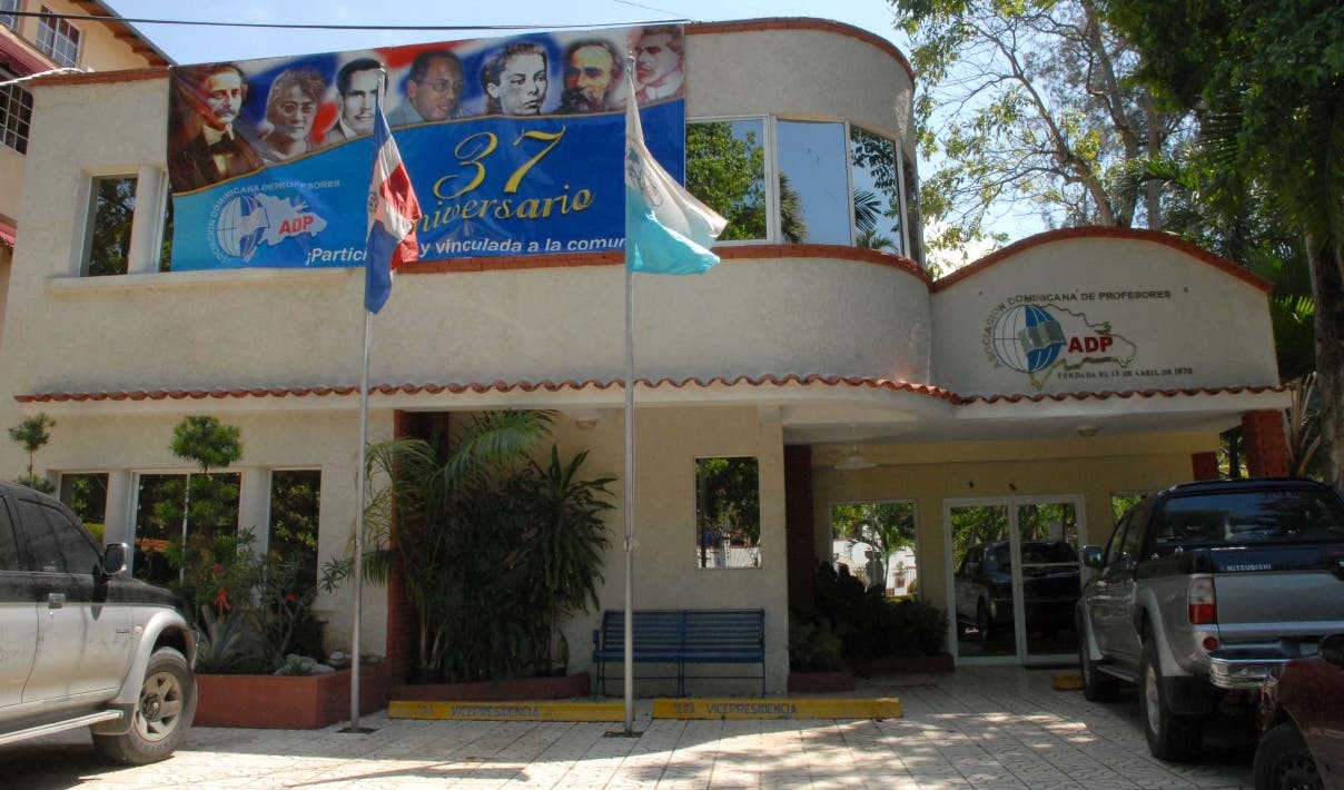 La ADP reduce horario escolar a 2:00 PM en 80 escuelas de Santo Domingo Este