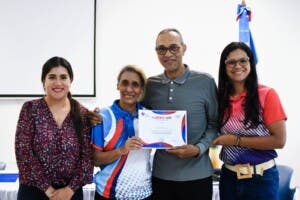 Capacitan educadores y psicólogos contra el dopaje para replicar orientación en atletas