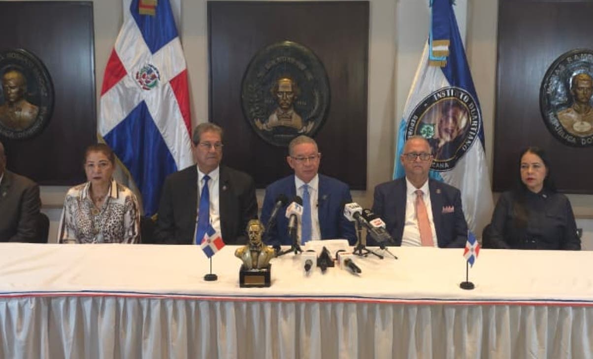 Wilson Gómez Ramírez rechaza permisos de trabajo a inmigrantes ilegales