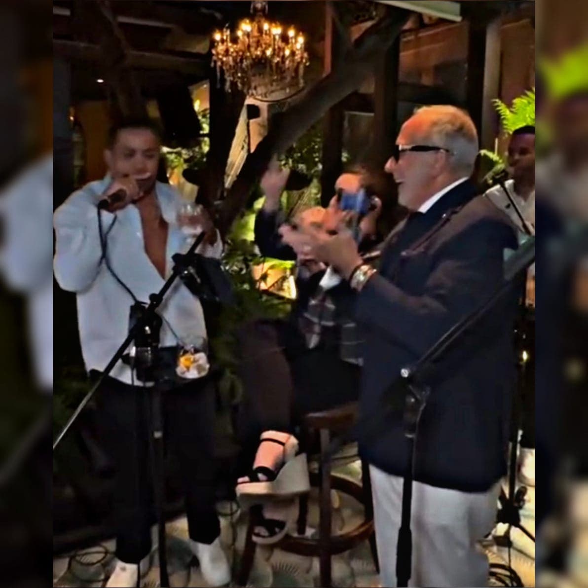 El emotivo momento en que Emilio Estefan y Vladimir Dotel comparten escenario improvisado