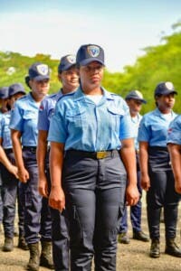 Policía Auxiliar abre sus puertas a la juventud de Hato Mayor del Rey y Capotillo