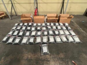 Incautan en AILA cajas 112 libras de marihuana