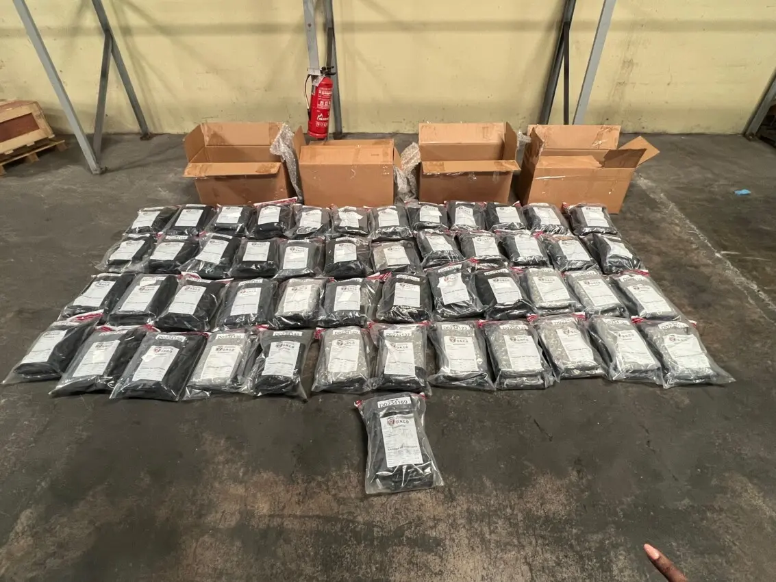 Incautan en AILA cajas 112 libras de marihuana