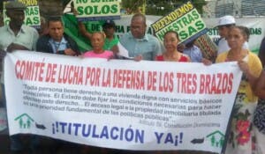 Residentes de Los Tres Brazos claman por ayuda del presidente ante crisis económica y social