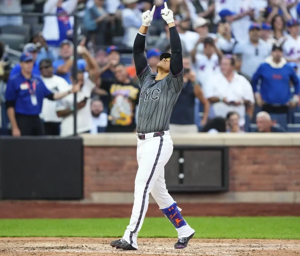 Juan Soto roba su base 35 en juego cerrado ante los Nationals