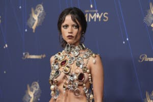 Los looks más destacados de los Emmy 2025: moda y mensajes políticos