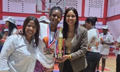 Calero conquista torneo de baloncesto femenino de ABASADO
