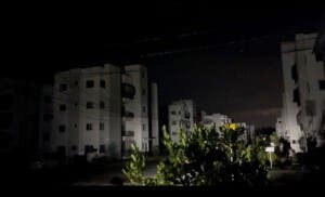 Apagones constantes atormentan a residentes de Ciudad Modelo Norte