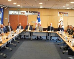Junta Monetaria reactiva controles cambiarios tras alza del dólar