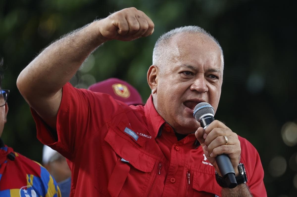 Diosdado Cabello llama a los venezolanos a prepararse ante despliegue militar de EE.UU. en el Caribe