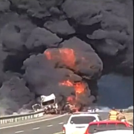 Incendio de camión tanquero causa caos en la Circunvalación Santo Domingo