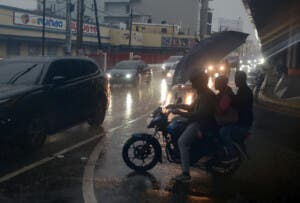 COE aumenta a seis las provincias en alerta por posibles inundaciones