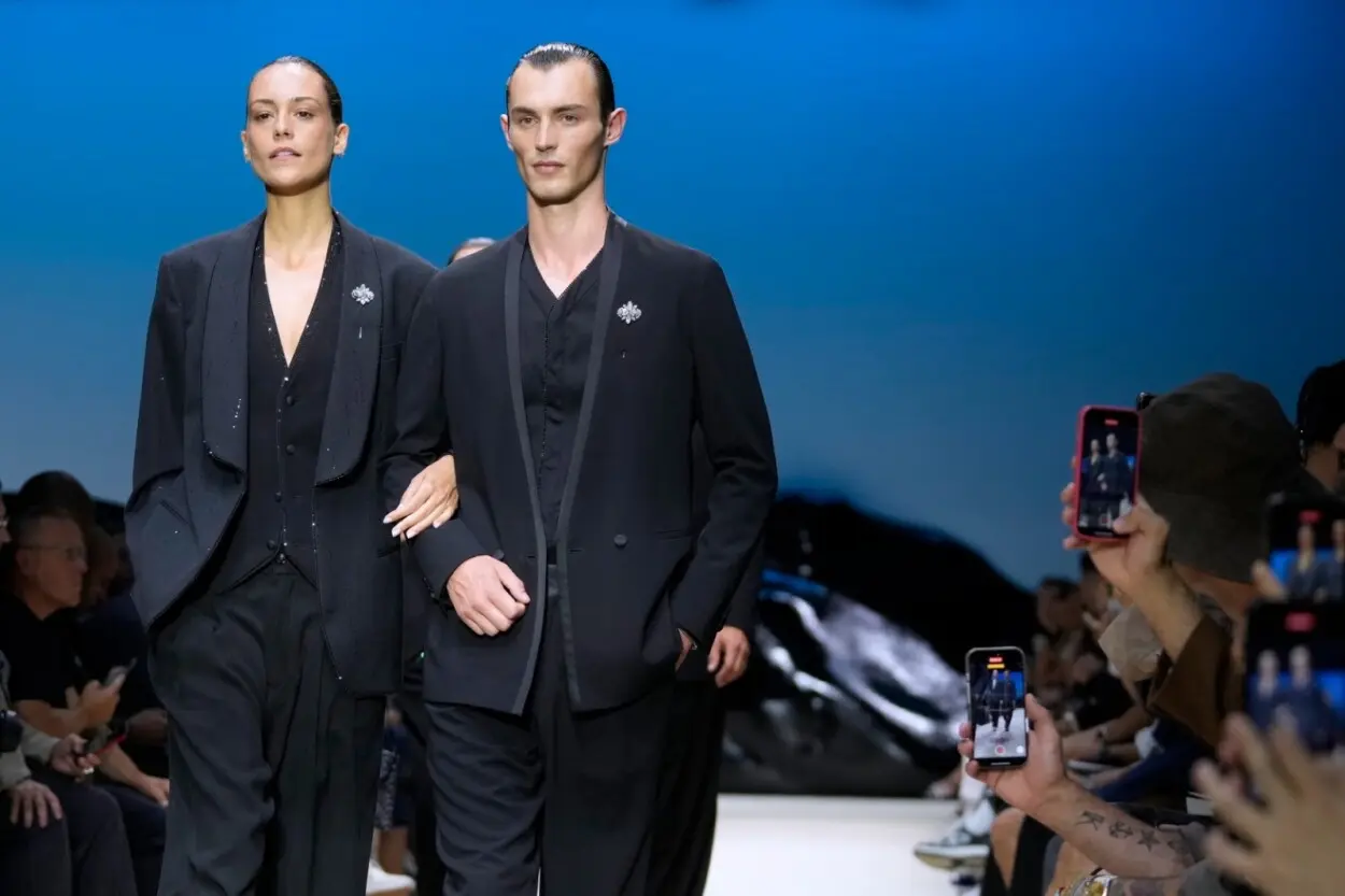 Desfiles póstumos de Armani se mantienen tras fallecimiento del diseñador