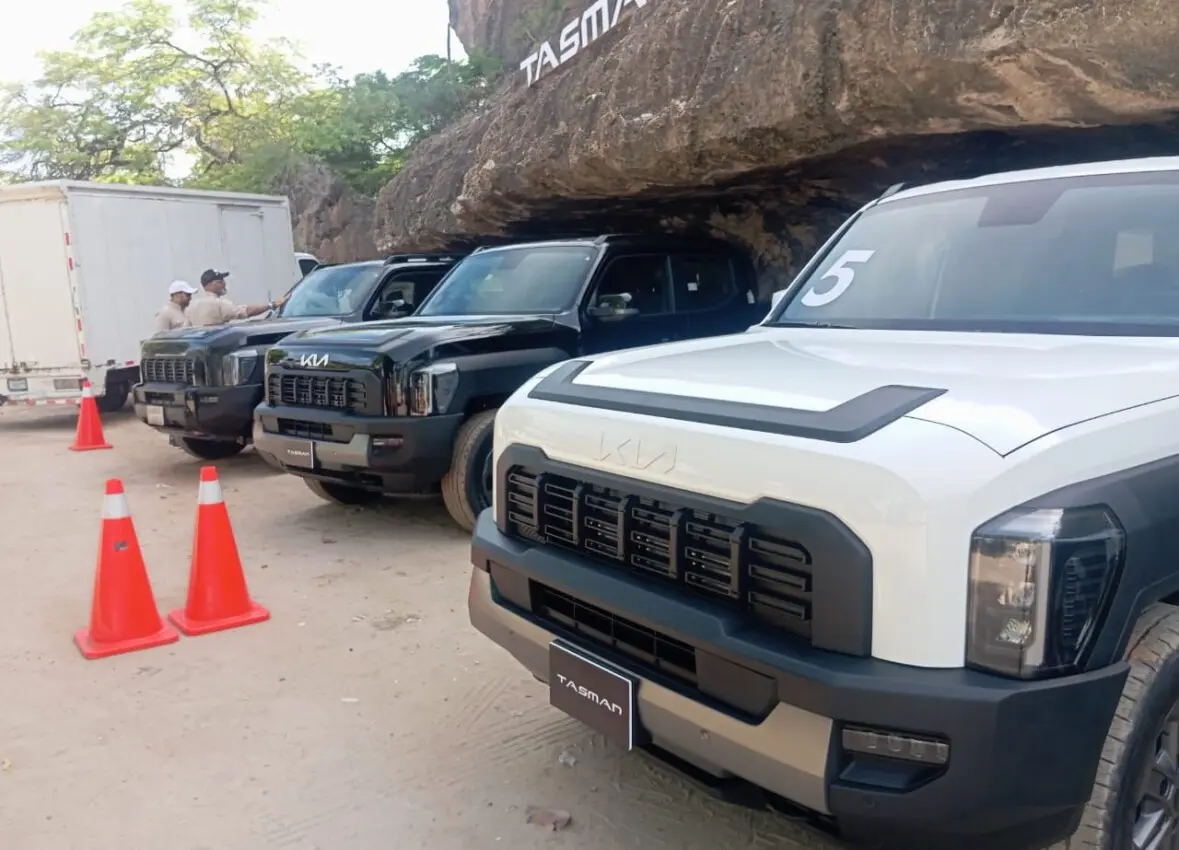 Grupo Viamar lanza en Pedernales la imponente Kia Tasman “Rompe Montañas”