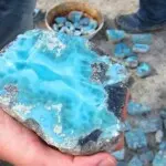 Infotep forma artesanos para trabajar Larimar