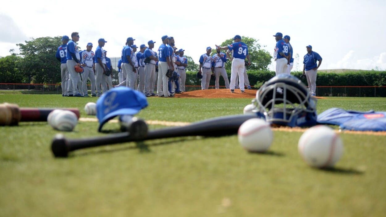 Licey libera a 14 jugadores entre lanzadores y jugadores de posición