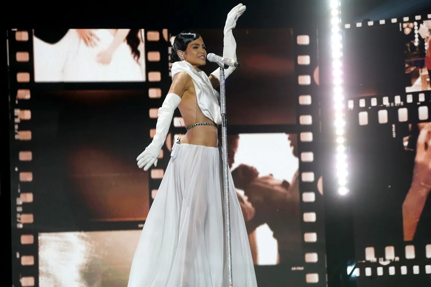 Descubre las sorpresas que llevará Natti Natasha a Premios Juventud