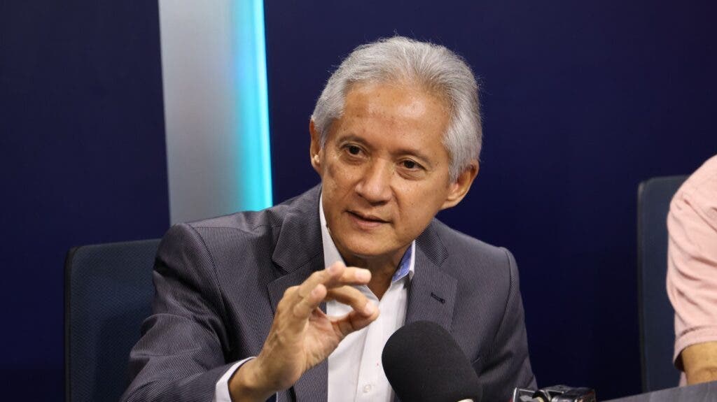Ng Cortiñas: déficit fiscal y liquidez presionan alza el dólar en RD