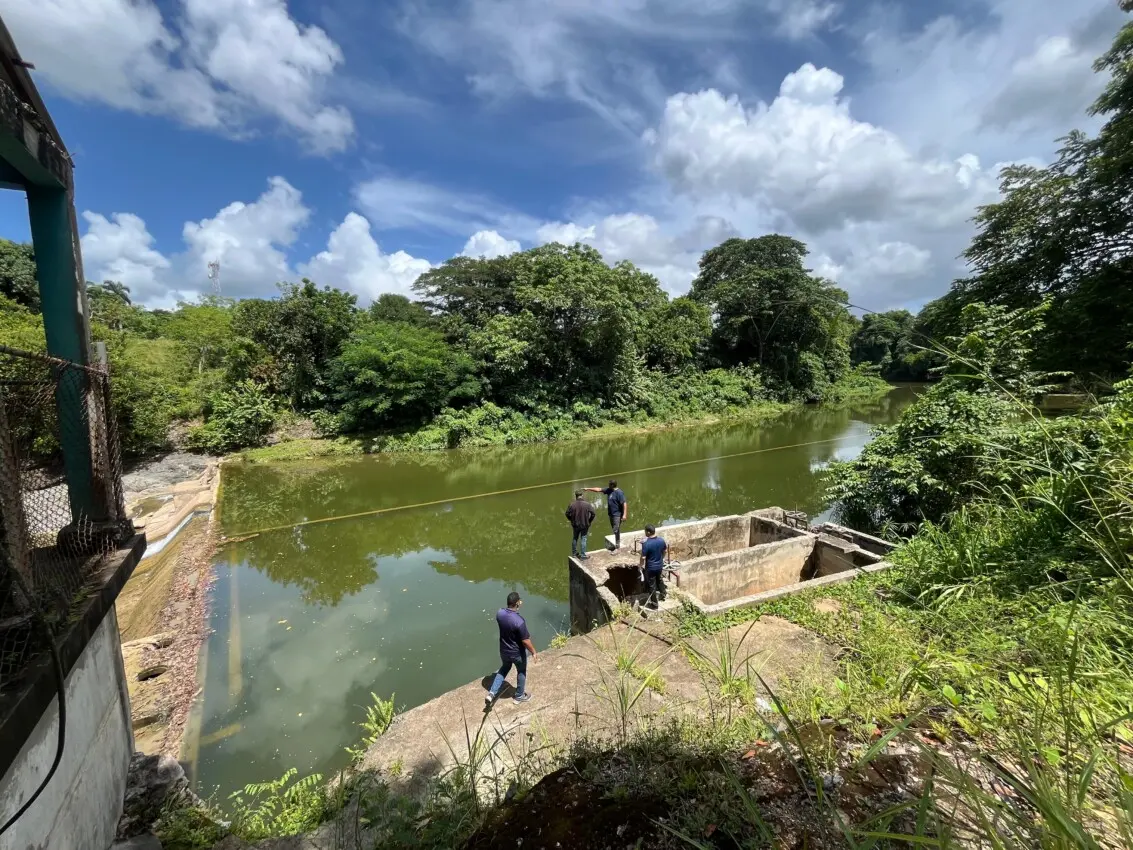PNUD y autoridades realizan inspecciones en sistemas de agua de San Pedro y Hato Mayor