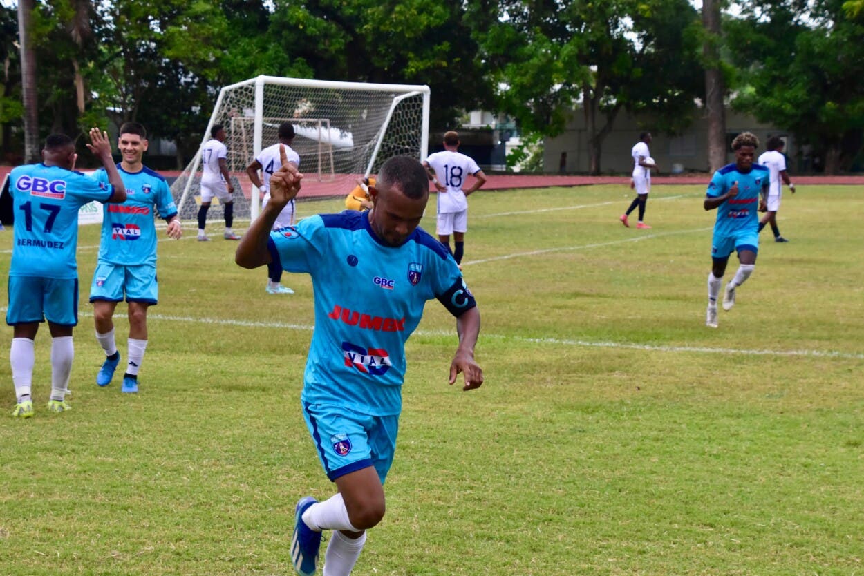 Salcedo FC: el joven equipo que batalla por supremacía del fútbol dominicano